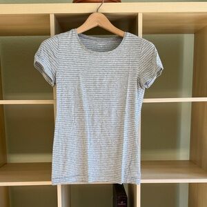 Classic Gray Striped Women's Tee M GAP GapBody pure body